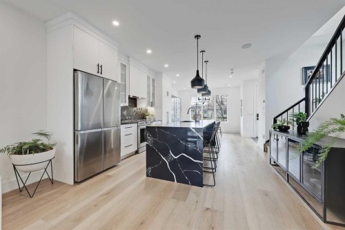 1440 26A Street Sw, Calgary, AB - Indoor Photo Showing Kitchen With Stainless Steel Kitchen With Upgraded Kitchen