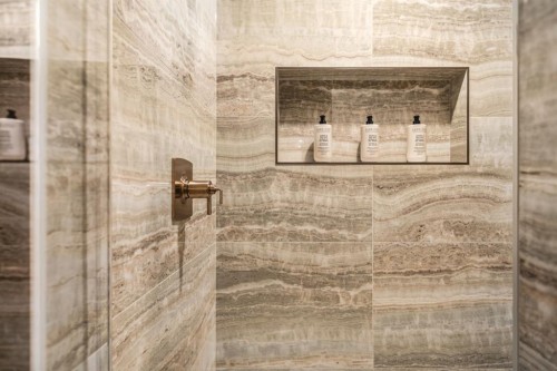 205-10 Cascade Ridge, Canmore, AB - Indoor Photo Showing Bathroom