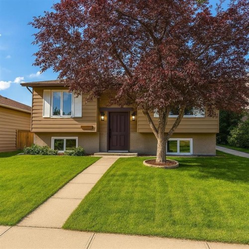 203 Falwood Way NE Calgary, AB T3J 1A9