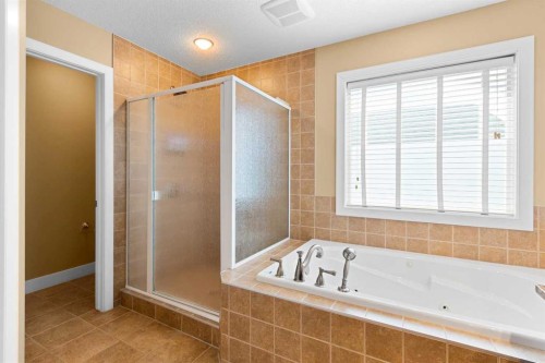 117 Kingsland Court Se, Airdrie, AB - Indoor Photo Showing Bathroom