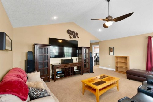 117 Kingsland Court Se, Airdrie, AB - Indoor Photo Showing Living Room