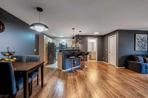 8213-304 Mackenzie Way Sw, Airdrie, AB - Indoor