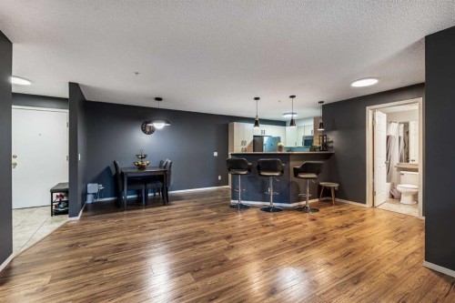 8213-304 Mackenzie Way Sw, Airdrie, AB - Indoor