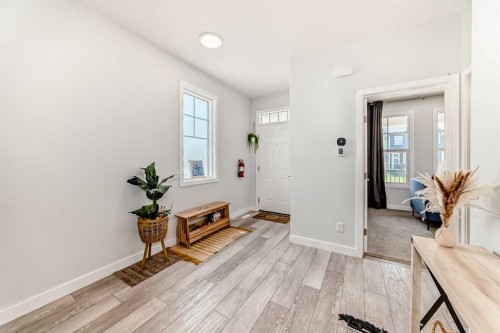 144 Evanscrest Park Nw, Calgary, AB - Indoor Photo Showing Other Room