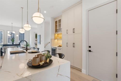 3110 40 Street Sw, Calgary, AB - Indoor Photo Showing Kitchen With Double Sink