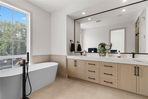 3110 40 Street Sw, Calgary, AB - Indoor Photo Showing Bathroom