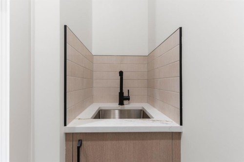 3110 40 Street Sw, Calgary, AB - Indoor