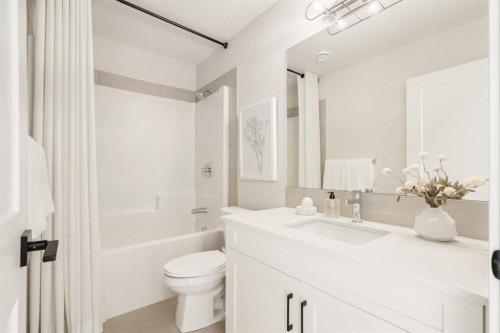 119-20 Cascade Ridge, Canmore, AB - Indoor Photo Showing Bathroom