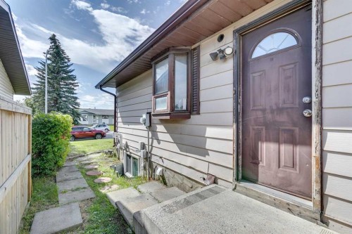 411 Rundleson Place Ne, Calgary, AB - Outdoor With Exterior
