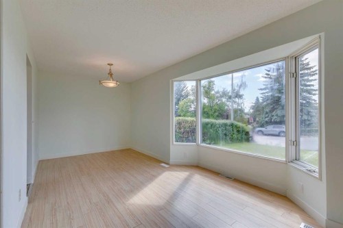 411 Rundleson Place Ne, Calgary, AB - Indoor Photo Showing Other Room
