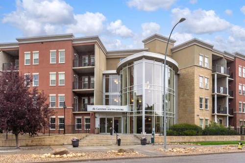 1617-11811 Lake Fraser Drive SE Calgary, AB T2J 7J4