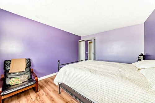 4821 60 Street Ne, Calgary, AB - Indoor Photo Showing Bedroom