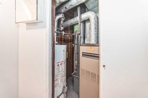 4821 60 Street Ne, Calgary, AB - Indoor