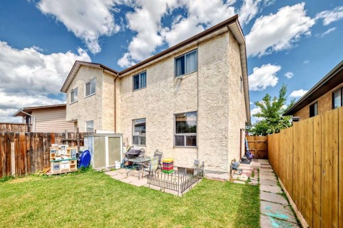 4821 60 Street Ne, Calgary, AB - Outdoor With Exterior