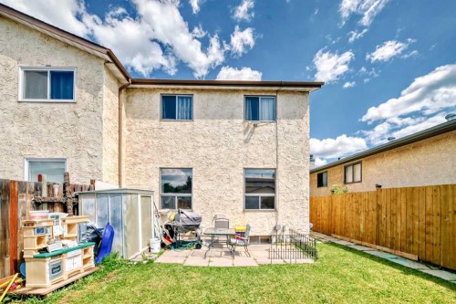 4821 60 Street Ne, Calgary, AB - Outdoor With Exterior