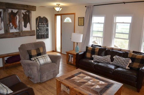 14123 Township Road 404, Rural Flagstaff County, AB - Indoor Photo Showing Living Room