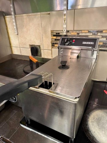 123 Downtown Lane, Calgary, AB 