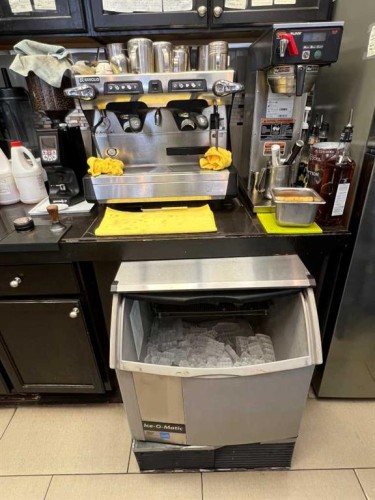 123 Downtown Lane, Calgary, AB 