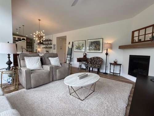 4962 Riverside Drive, Out Of Province_Alberta, BC - Indoor Photo Showing Living Room With Fireplace