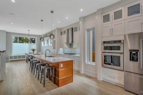 420 14 Avenue Ne, Calgary, AB - Indoor Photo Showing Kitchen With Stainless Steel Kitchen With Upgraded Kitchen