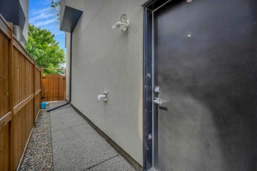 420 14 Avenue Ne, Calgary, AB - Outdoor With Exterior