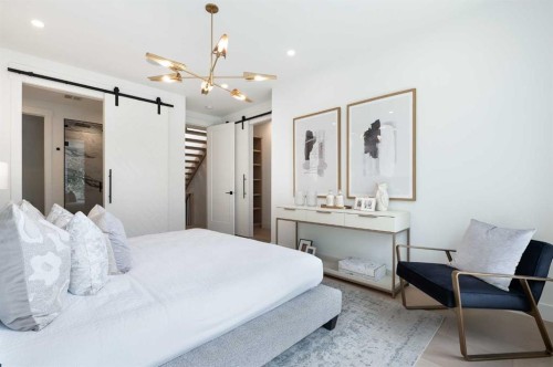 1807 Broadview Road Nw, Calgary, AB - Indoor Photo Showing Bedroom