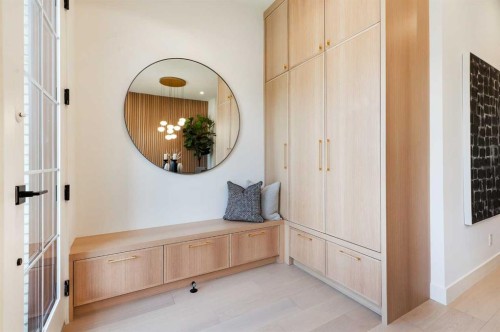 1807 Broadview Road Nw, Calgary, AB - Indoor Photo Showing Other Room