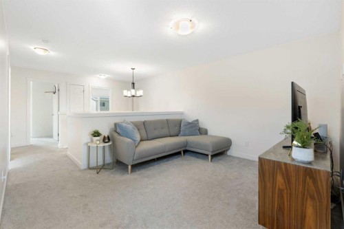 1635 Baywater Street Sw, Airdrie, AB - Indoor Photo Showing Other Room
