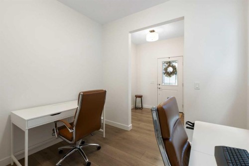 1635 Baywater Street Sw, Airdrie, AB - Indoor Photo Showing Other Room