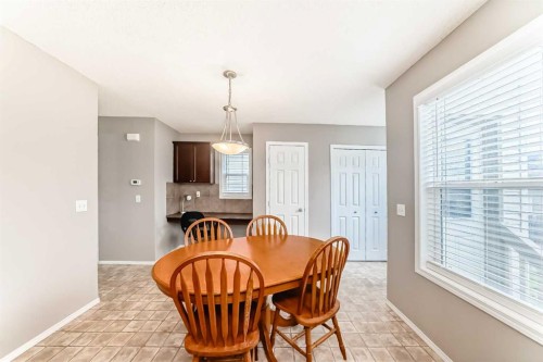 135 Copperstone Grove Se, Calgary, AB - Indoor Photo Showing Dining Room