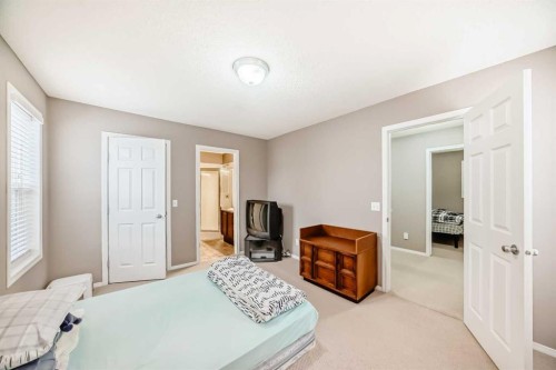 135 Copperstone Grove Se, Calgary, AB - Indoor Photo Showing Bedroom