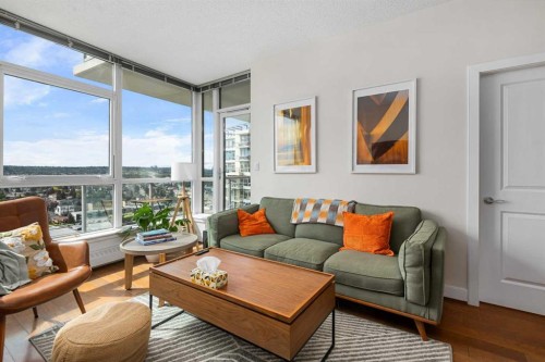 2005-77 Spruce Place Sw, Calgary, AB - Indoor Photo Showing Living Room