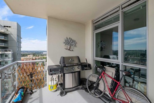 2005-77 Spruce Place Sw, Calgary, AB - Outdoor With Exterior