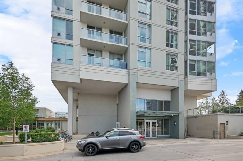 2005-77 Spruce Place Sw, Calgary, AB - Outdoor