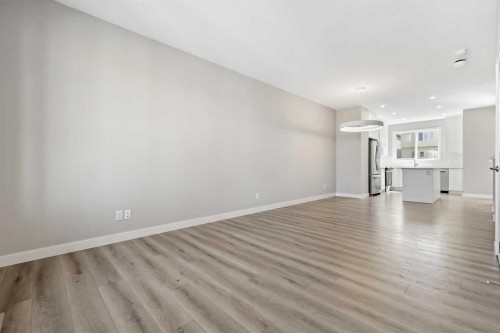 7055 Rangeview Avenue Se, Calgary, AB - Indoor