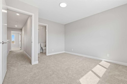 7055 Rangeview Avenue Se, Calgary, AB - Indoor Photo Showing Other Room