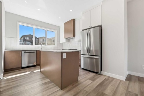 7067 Rangeview Avenue Se, Calgary, AB - Indoor Photo Showing Kitchen With Stainless Steel Kitchen