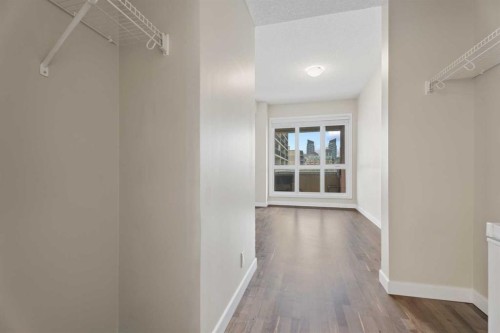 308-1110 3 Avenue Nw, Calgary, AB - Indoor