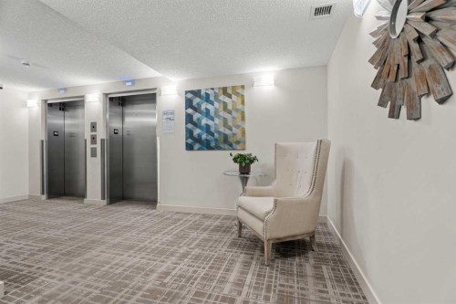 308-1110 3 Avenue Nw, Calgary, AB - Indoor Photo Showing Other Room