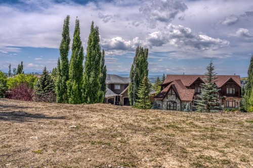 7695 Elkton Drive Sw, Calgary, AB 