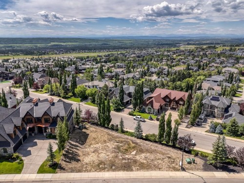 7695 Elkton Drive Sw, Calgary, AB 