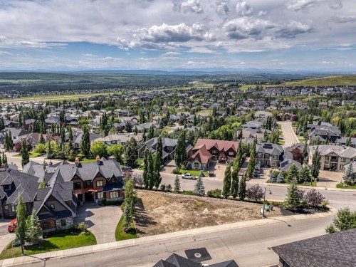 7695 Elkton Drive Sw, Calgary, AB 