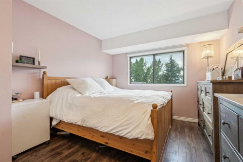 41-6915 Ranchview Drive Nw, Calgary, AB - Indoor Photo Showing Bedroom