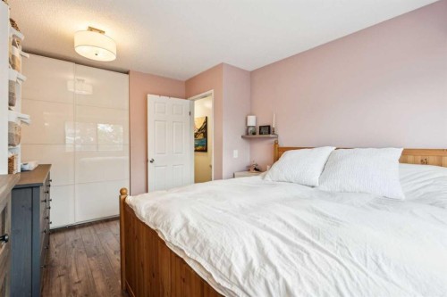 41-6915 Ranchview Drive Nw, Calgary, AB - Indoor Photo Showing Bedroom