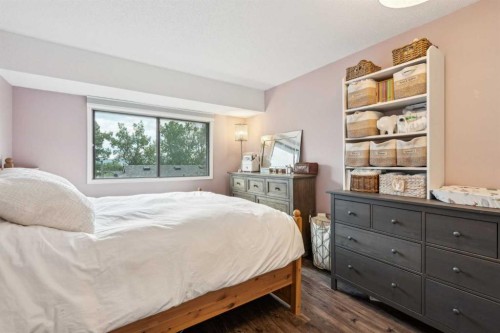 41-6915 Ranchview Drive Nw, Calgary, AB - Indoor Photo Showing Bedroom