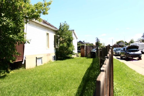 2740 16A Street Se, Calgary, AB - Outdoor