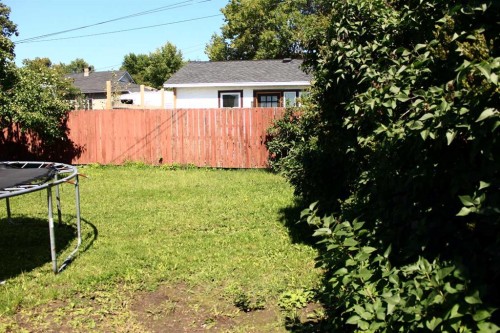 2740 16A Street Se, Calgary, AB - Outdoor