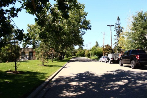 2740 16A Street Se, Calgary, AB - Outdoor