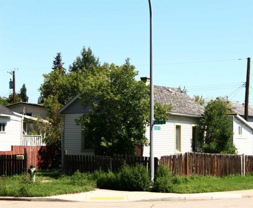 2740 16A Street Se, Calgary, AB - Outdoor