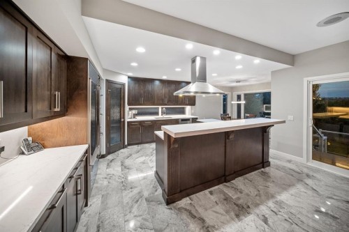 42 Woodhaven Crescent Sw, Calgary, AB - Indoor Photo Showing Other Room